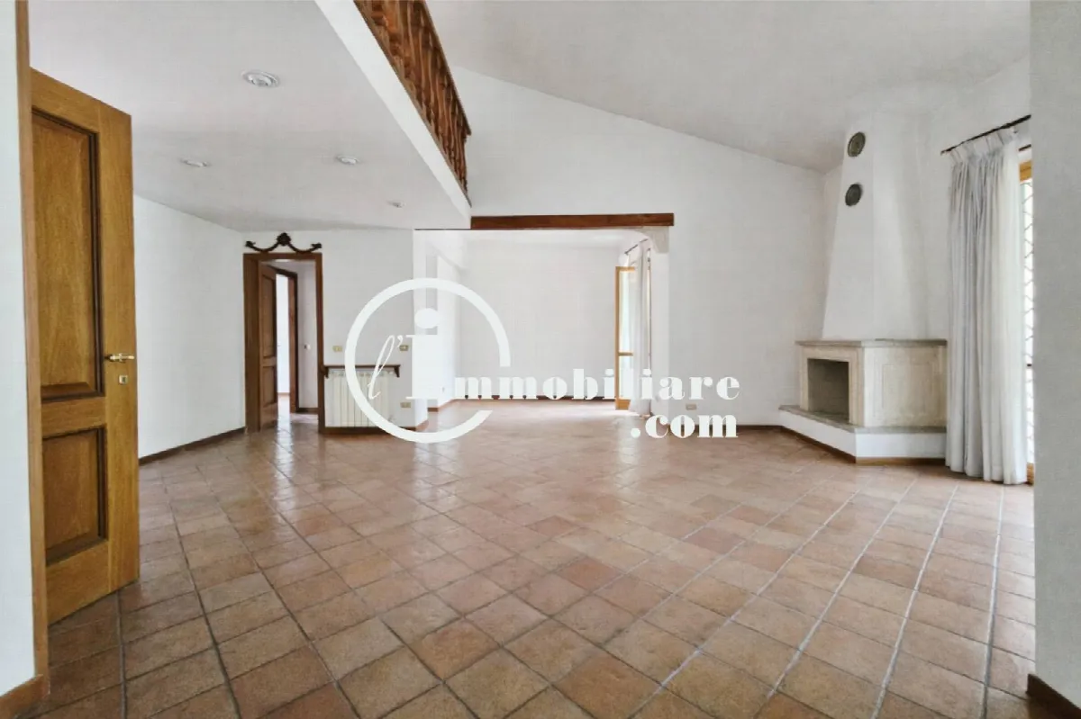 Villa in vendita a Roma - foto 2