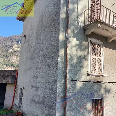 Villa in vendita a Vercurago - foto 2
