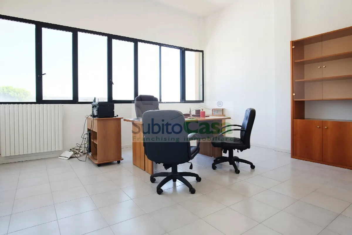 Ufficio in vendita a Chieti, Chieti Città - foto 2