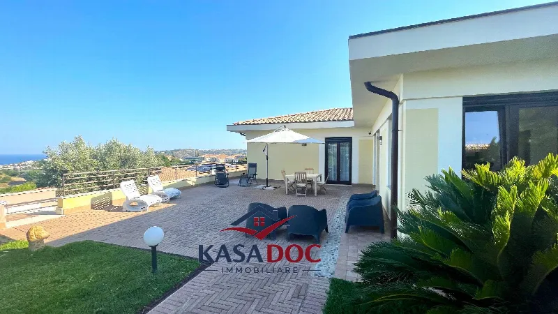 Villa in vendita a Montepaone - foto 1