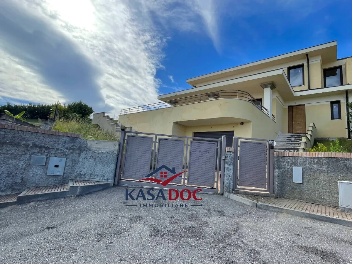 Villa in vendita a Montepaone - foto 2