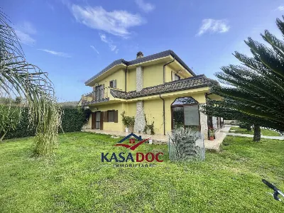 Villa in vendita a Caraffa di Catanzaro - foto 3
