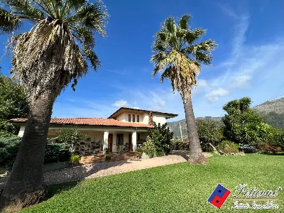 Villa in vendita a Fondi - foto 1