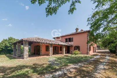 Villa in vendita a Peglio - foto 1