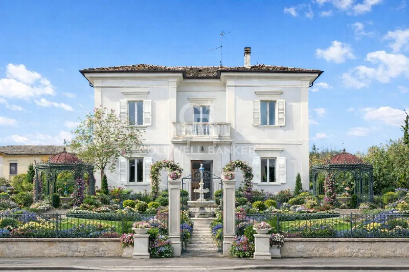 Villa in vendita a Urbania - foto 1