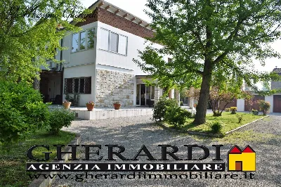 Villa a Ferrara