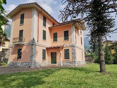 Villa in vendita a Civate - foto 1