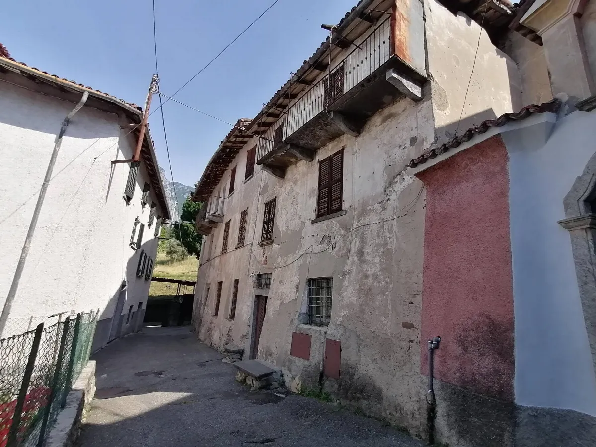 Rustico/Casale in vendita a Lecco, Caleotto, Acquate, Bonacina, Falghera - foto 2