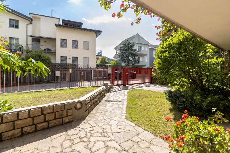 Casa Indipendente in vendita a Bergamo, Monterosso, Valtesse - foto 1