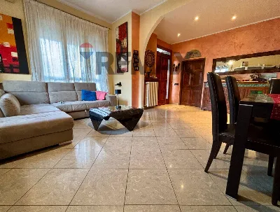 Casa Indipendente in vendita a Parabiago - foto 2