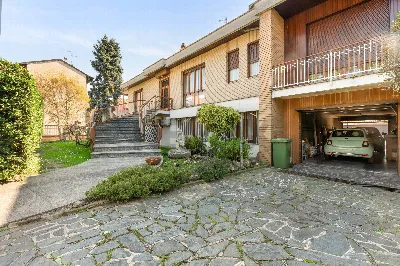 Villa a Paderno Dugnano
