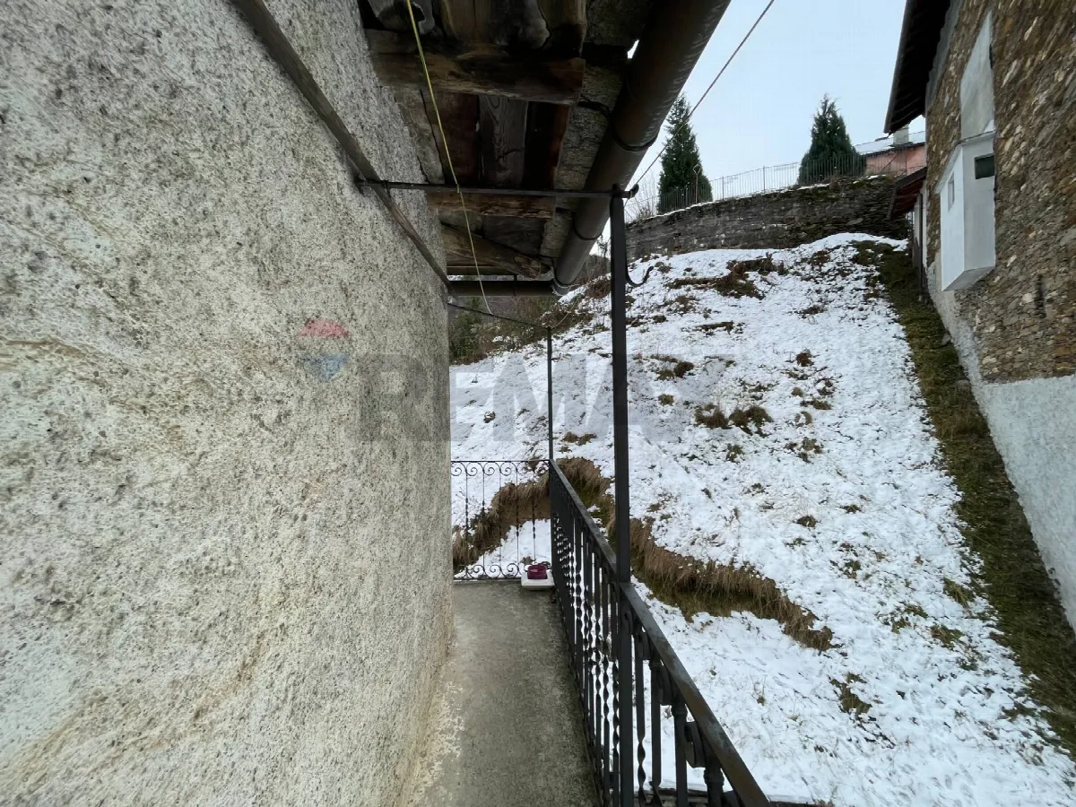 Casa Indipendente in vendita a Gurro - foto 3