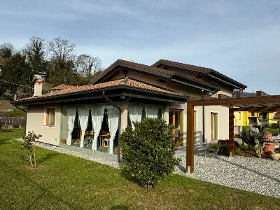 Villa in vendita a Leggiuno - foto 1