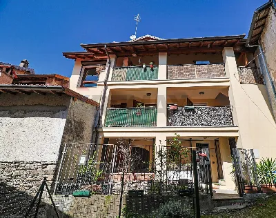 Casa Indipendente a Montegrino Valtravaglia