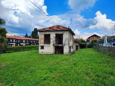 Villa in vendita a Travedona-Monate - foto 2
