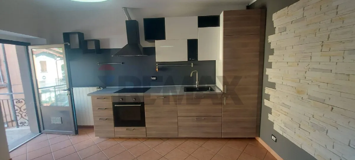 Casa Indipendente in vendita a Brebbia - foto 3