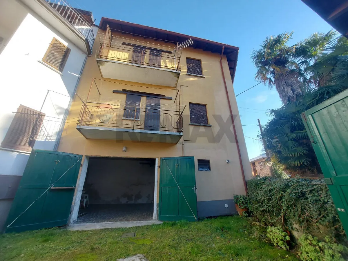 Casa Indipendente in vendita a Leggiuno - foto 3
