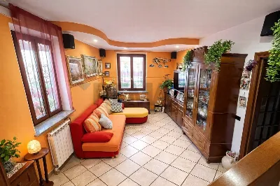 Casa Indipendente in vendita a Cocquio-Tre... - foto 9