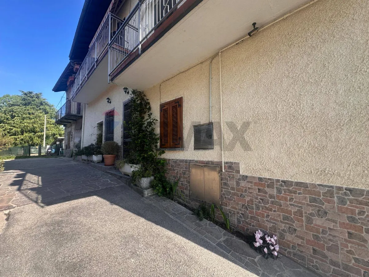Casa Indipendente in vendita a Besozzo - foto 2