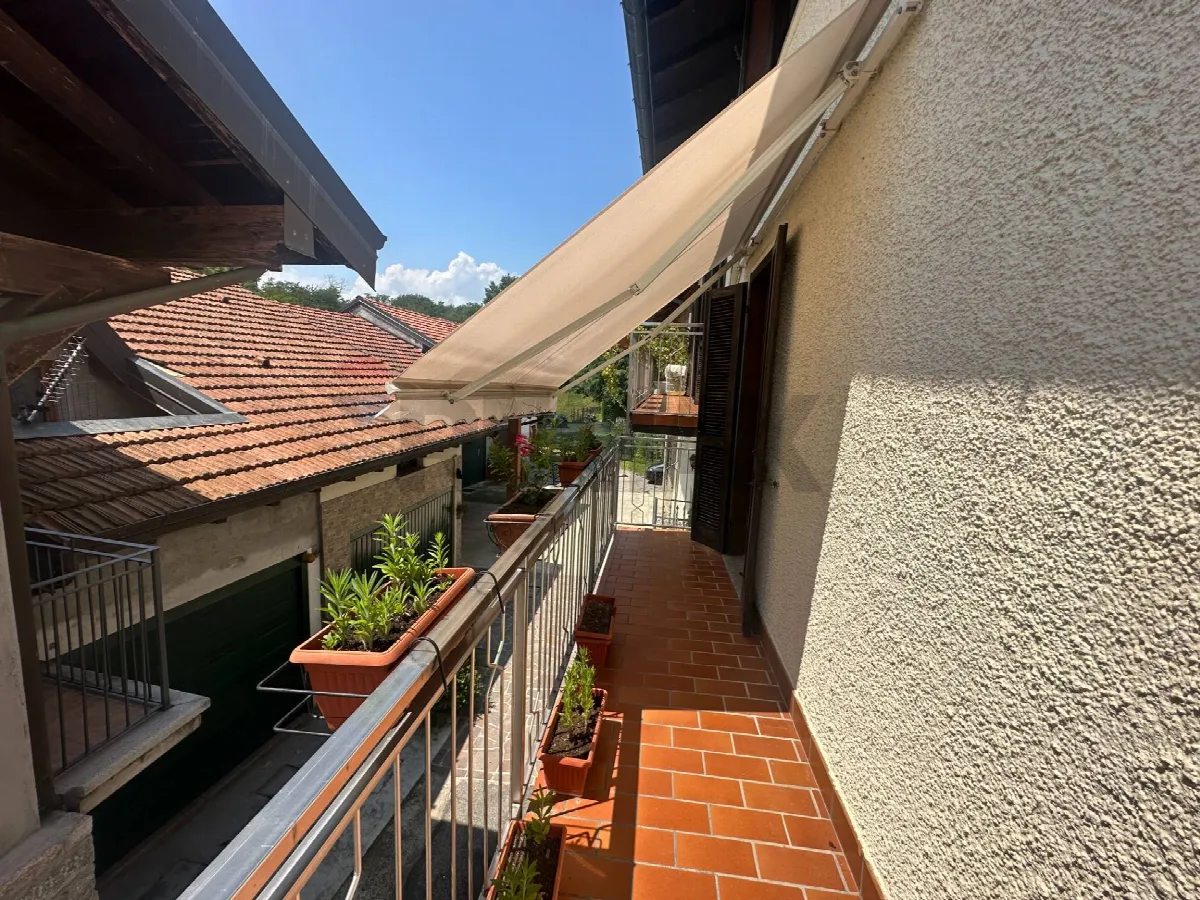 Casa Indipendente in vendita a Besozzo - foto 4