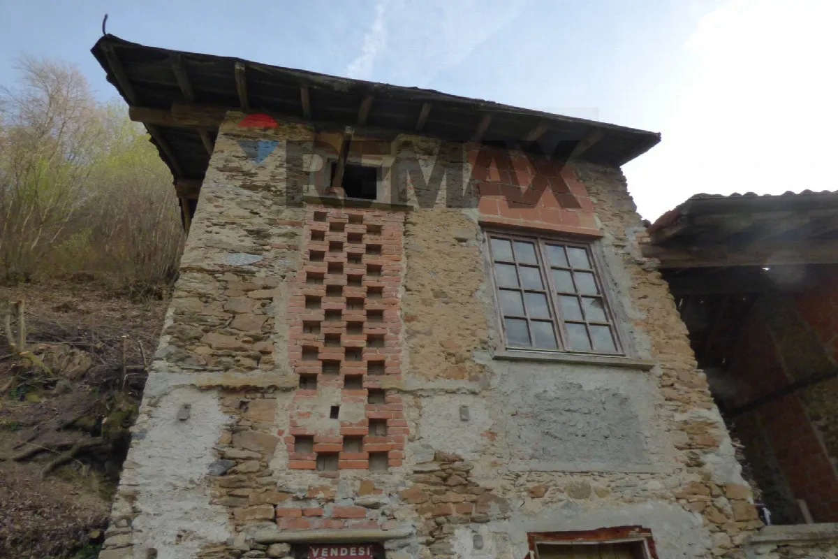 Rustico/Casale in vendita a Cremenaga - foto 2