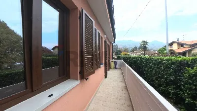 Villa in vendita a Marchirolo - foto 8
