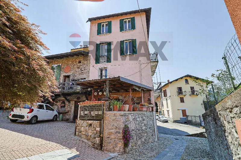 Casa Indipendente in vendita a Cunardo - foto 1