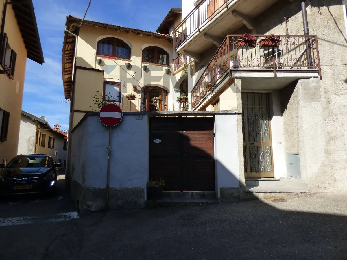 Casa Indipendente in vendita a Brezzo di Bedero - foto 2