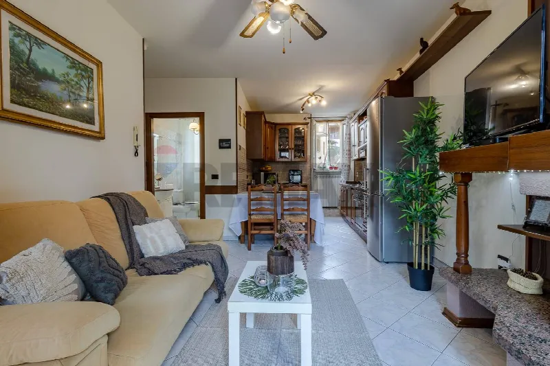 Casa Indipendente in vendita a Cuveglio - foto 1