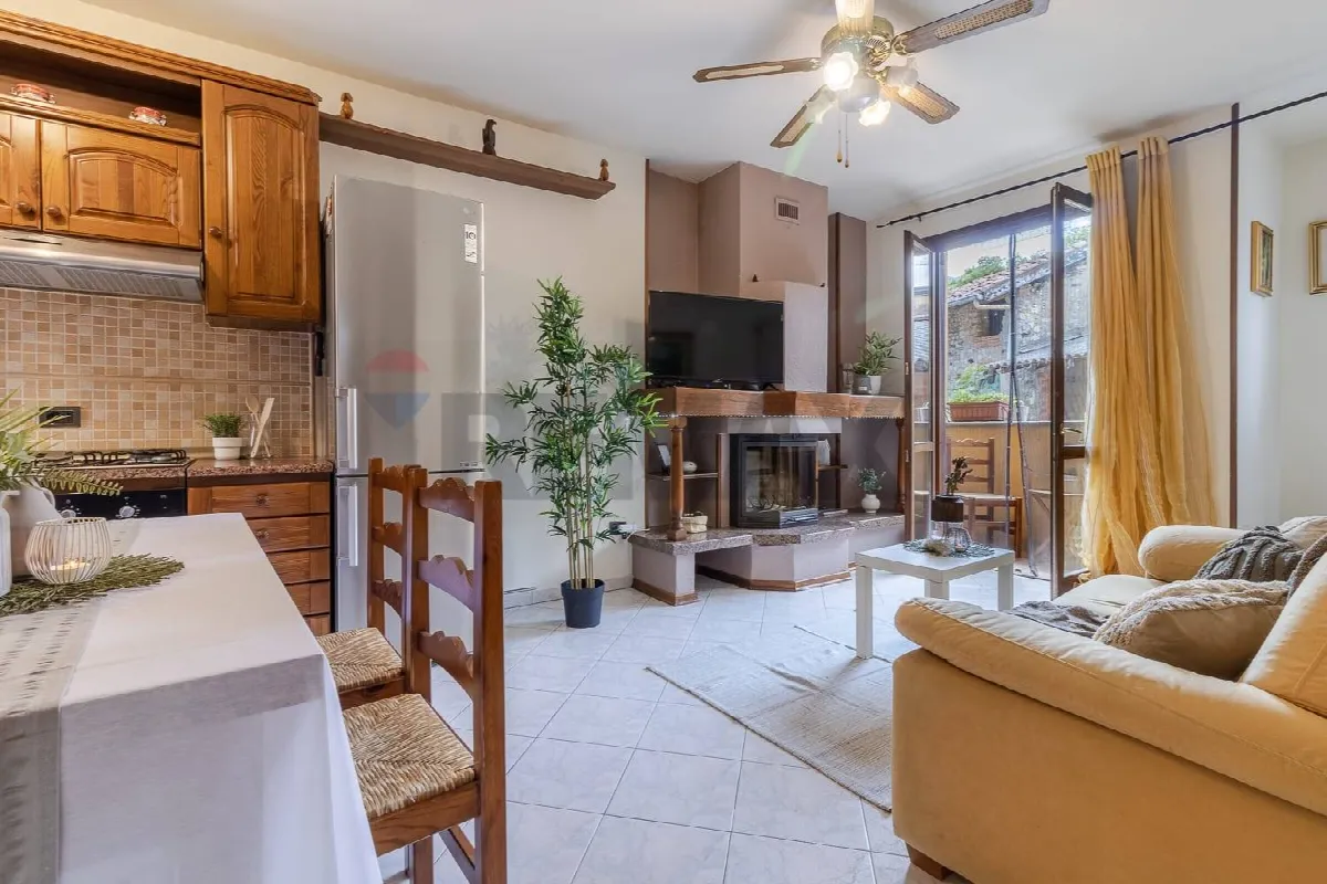 Casa Indipendente in vendita a Cuveglio - foto 2