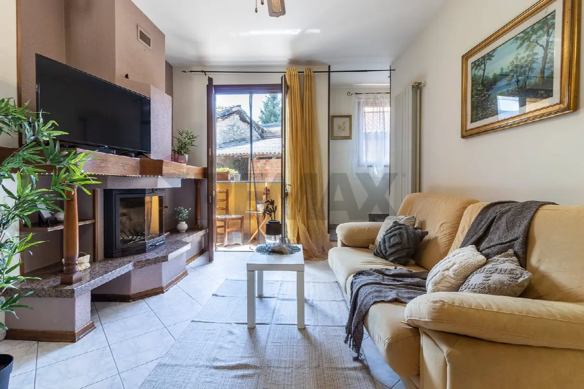 Casa Indipendente in vendita a Cuveglio - foto 3