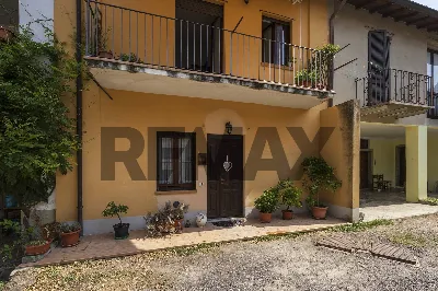 Casa Indipendente in vendita a Cocquio-Tre... - foto 2