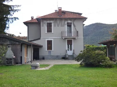 Casa Indipendente in vendita a Cuveglio - foto 1