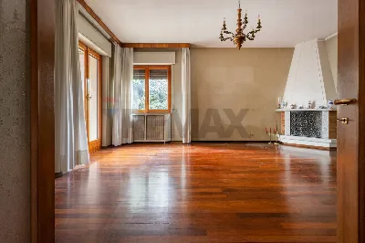 Villa a Induno Olona