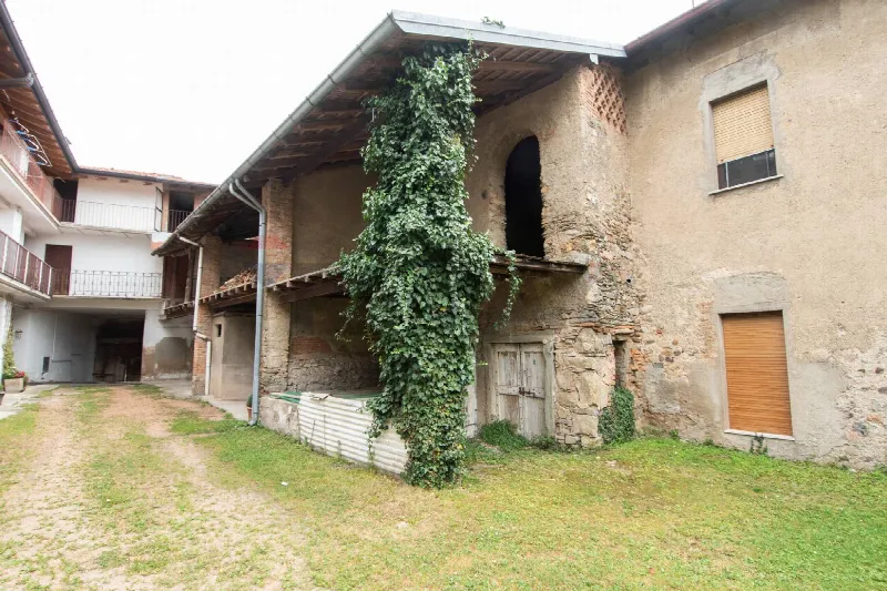 Rustico/Casale in vendita a Cantello - foto 1