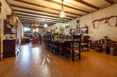 Casa Indipendente in vendita a Buguggiate - foto 8