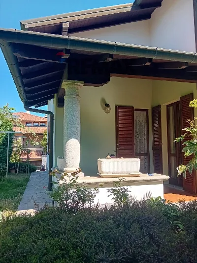 Villa in vendita a Carnago - foto 4