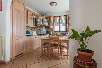 Casa Indipendente in vendita a Viggiù - foto 7