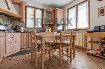 Casa Indipendente in vendita a Viggiù - foto 8