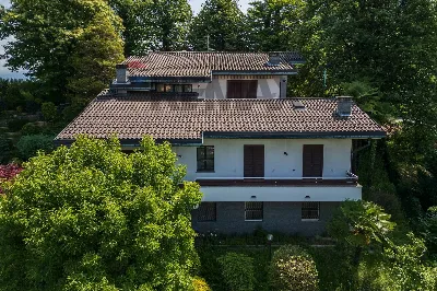 Villa in vendita a Marchirolo - foto 2