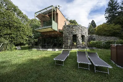 Villa in vendita a Marchirolo - foto 1