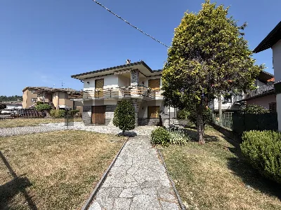 Casa Indipendente in vendita a Induno Olon... - foto 1