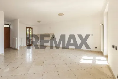 Villa in vendita a Cunardo - foto 2