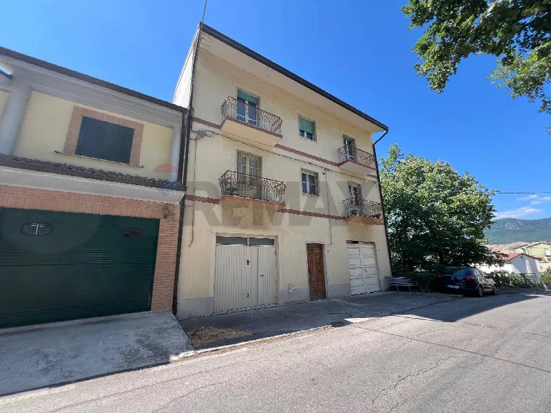 Casa Indipendente in vendita a Colledimezzo - foto 1