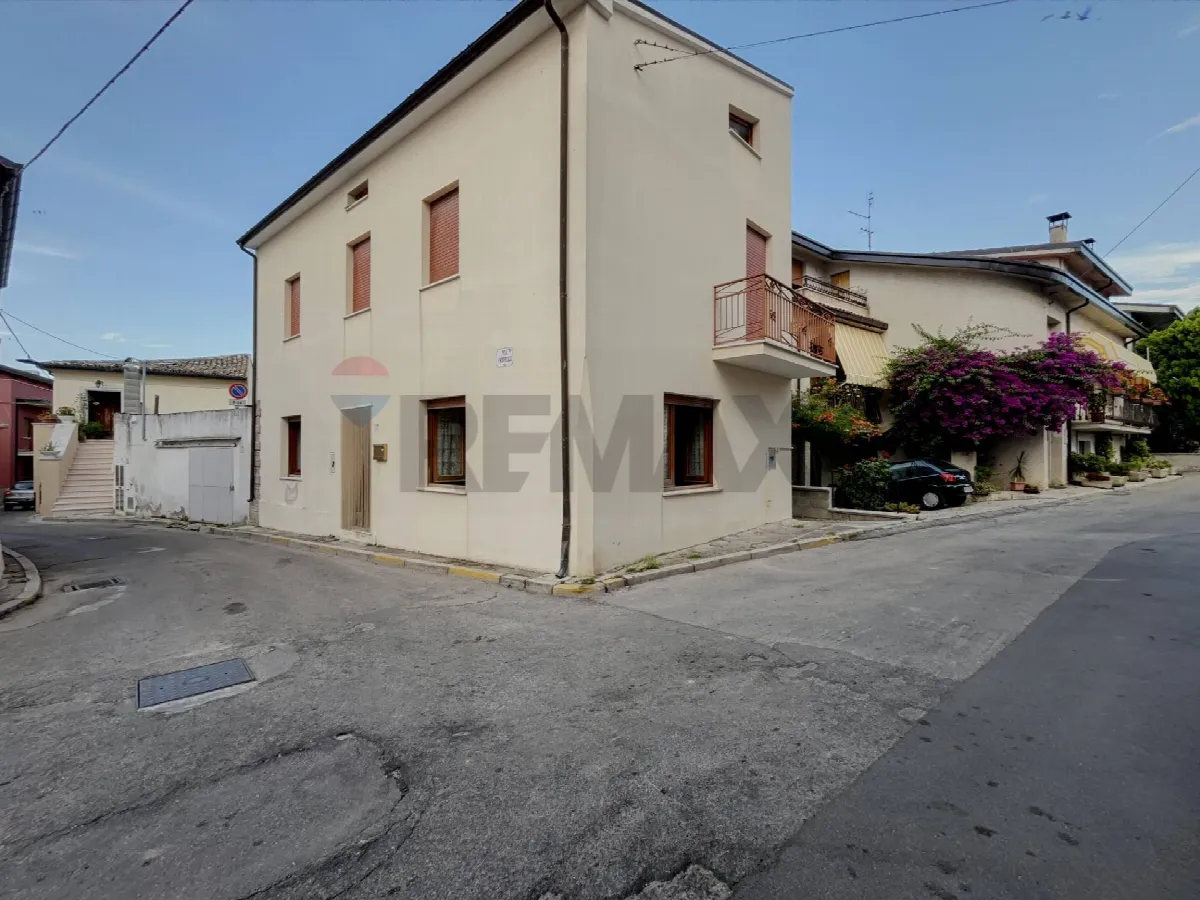Casa Indipendente in vendita a Treglio - foto 2