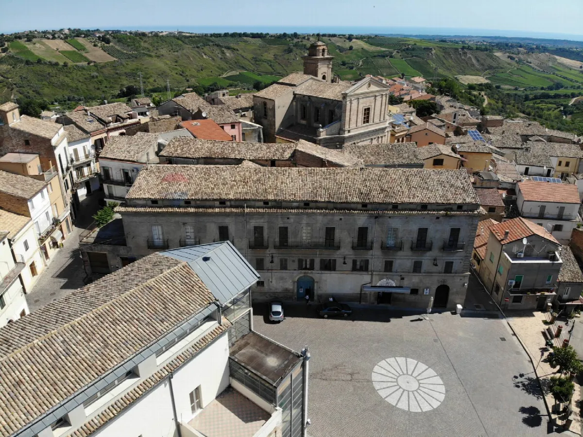 Palazzo/Stabile in vendita a Scerni - foto 2