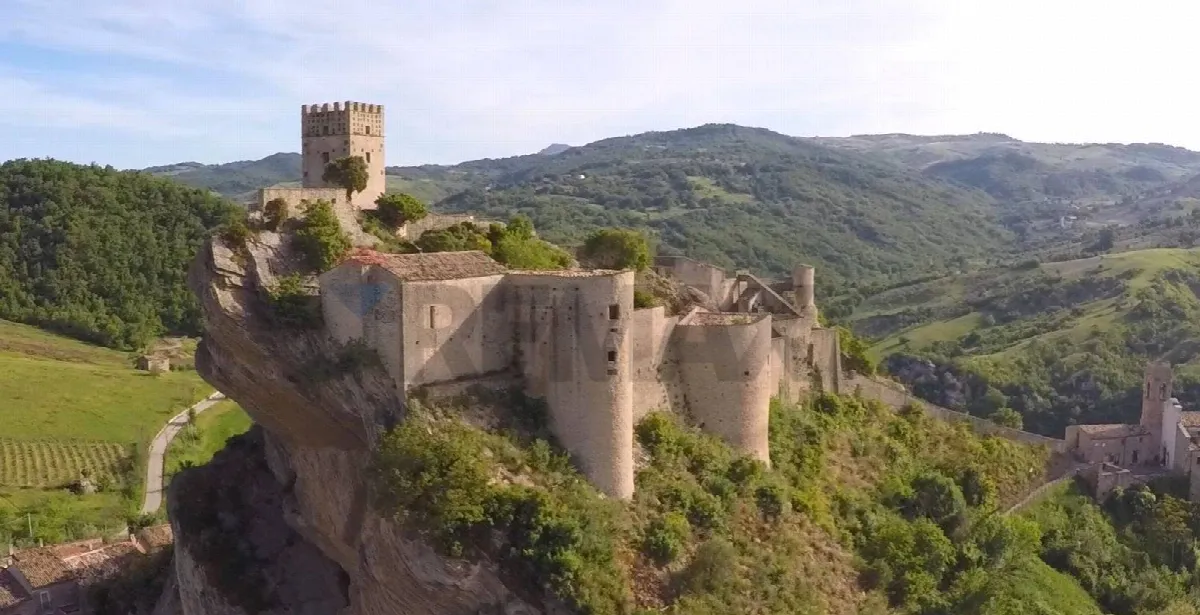 Casa Indipendente in vendita a Roccascalegna - foto 2
