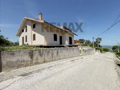 Villa in vendita a Archi - foto 1