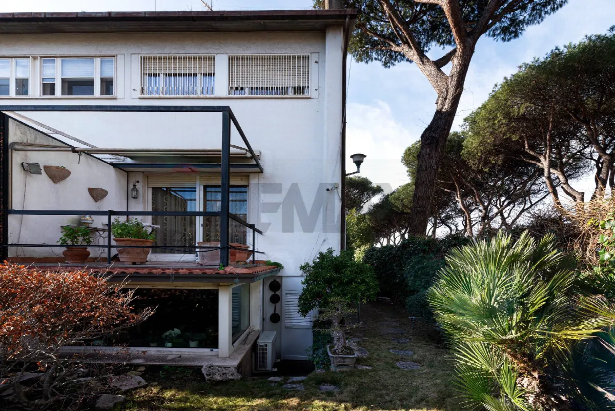 Villa in vendita a Roma, Axa, Casal Palocco, Infernetto - foto 4