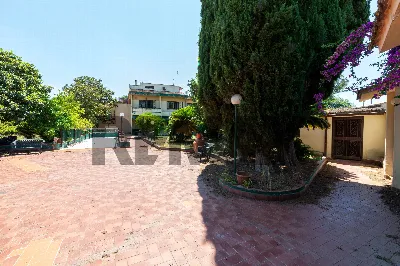Villa in vendita a Roma, Axa, Casal Palocc... - foto 1